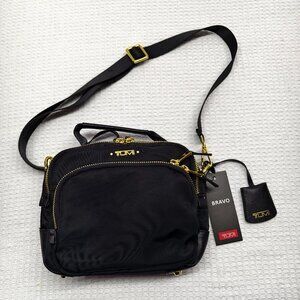 🧸NWT🧸 Tumi BRAVO Women's Crossbody Bag Lightweight Commuter + Travel Bag